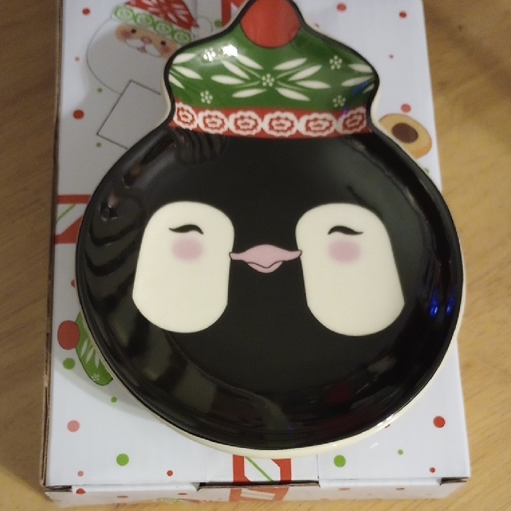 Temptations Penguin Spoon Rest NIB